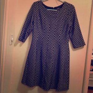 NWOT 14W Taylor Black & White Sleeved Fall Dress